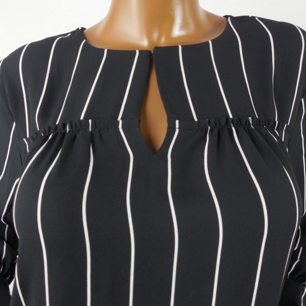 ANN TAYLOR Top M Striped Blouse Keyhole Front Long Sleeves Black/White Shirt - Picture 3 of 10